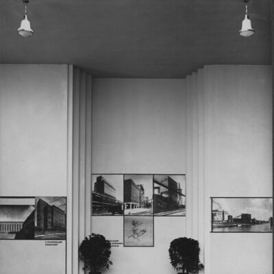 Bild vergr&ouml;&szlig;ern: "Bauten der Technik" 1930 - Ausstellungsbereich Industriebauten
