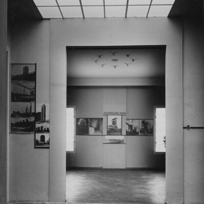 Bild vergr&ouml;&szlig;ern: "Bauten der Technik" 1930 - Präsentation der Bauten des Kruppwerkes in Essen