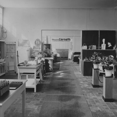 Bild vergr&ouml;&szlig;ern: "Deutsche Woche" 1931 - Ausstellungshalle
