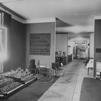 Bild vergr&ouml;&szlig;ern: "Deutsche Woche 1931 - Präsentation Ruhrkohle