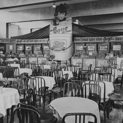 Bild vergr&ouml;&szlig;ern: "Deutsche Woche" 1931 - Ausstellungskaffee